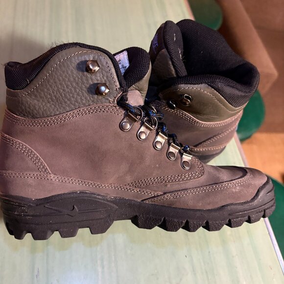 Vintage 90s 1997 Womens Nike ACG Gray Hiking Boots Size 7 - Picture 6 of 11